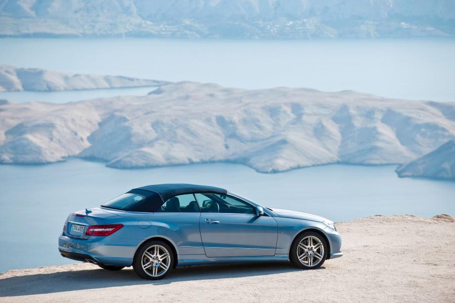  Mercedes-Benz E-Class Cabriolet 2010 года  (фото 39 из 143)